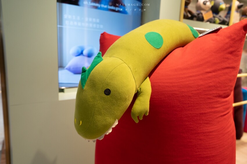 大江國際購物中心Metro walk～桃園青埔必逛購物中心，2023情人節餐廳推薦、桃園賀歲市集一定要帶全家來逛逛