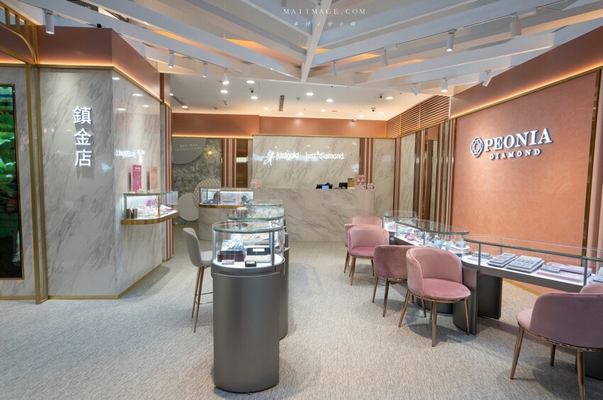 大江國際購物中心Metro walk～桃園青埔必逛購物中心，2023情人節餐廳推薦、桃園賀歲市集一定要帶全家來逛逛