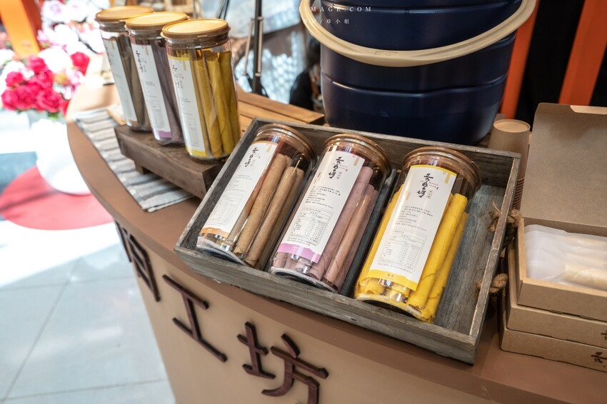 大江國際購物中心Metro walk～桃園青埔必逛購物中心，2023情人節餐廳推薦、桃園賀歲市集一定要帶全家來逛逛