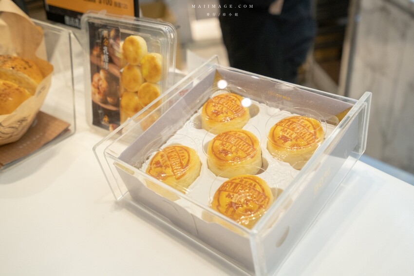 大江國際購物中心Metro walk～桃園青埔必逛購物中心，2023情人節餐廳推薦、桃園賀歲市集一定要帶全家來逛逛