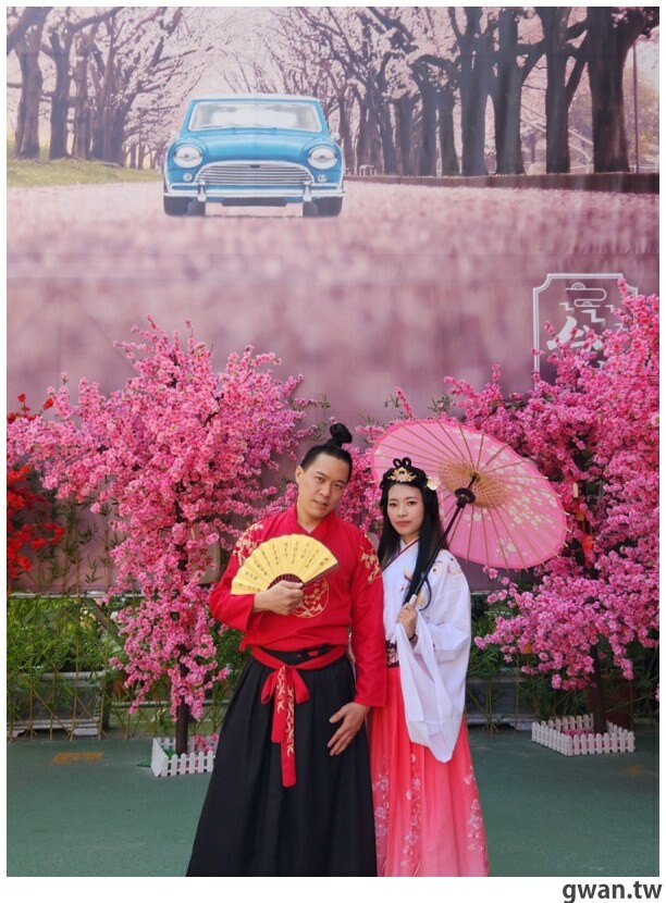 台中少見頂級超跑一字排開！過火祈福超熱鬧，還可以近距離合照