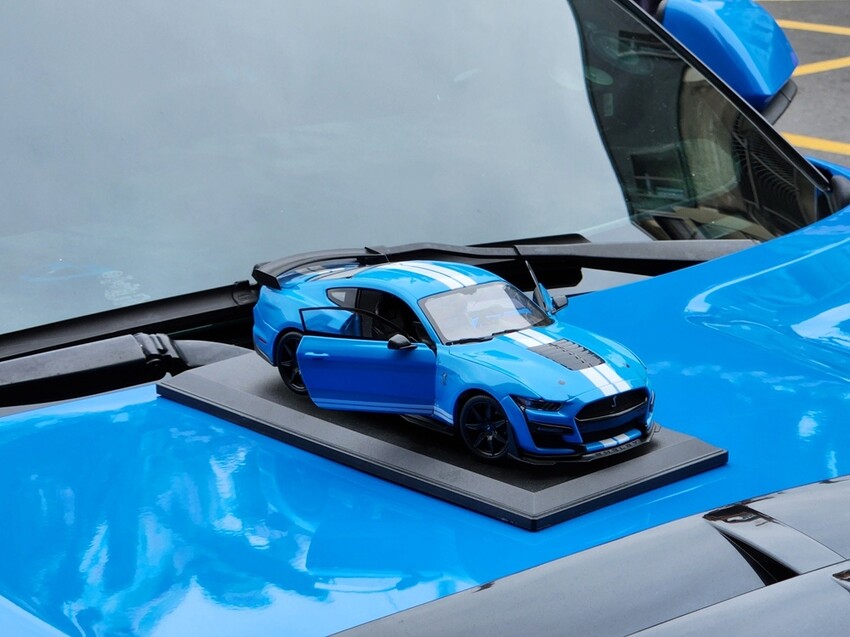 台中少見頂級超跑一字排開！過火祈福超熱鬧，還可以近距離合照