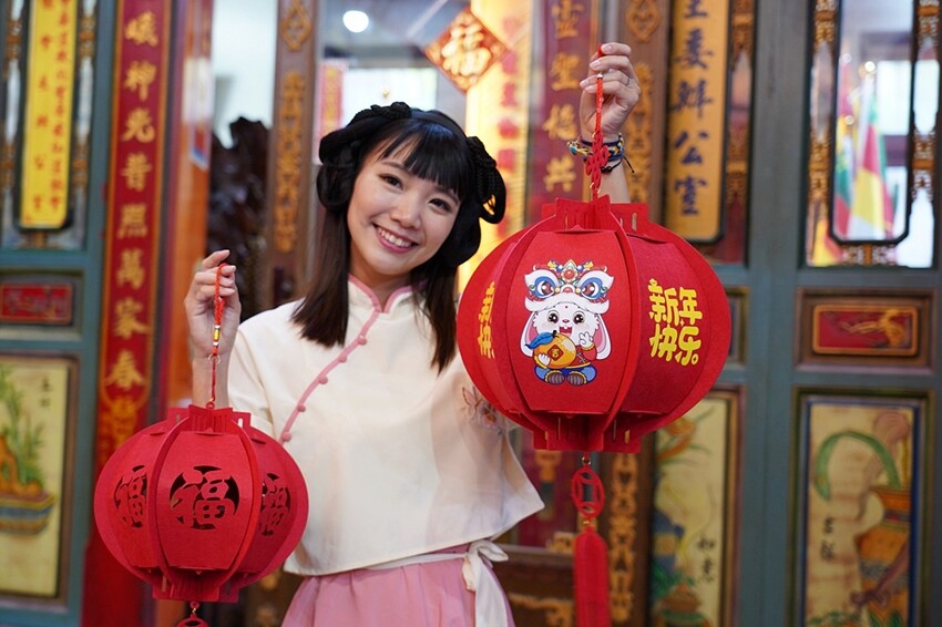 台中少見頂級超跑一字排開！過火祈福超熱鬧，還可以近距離合照