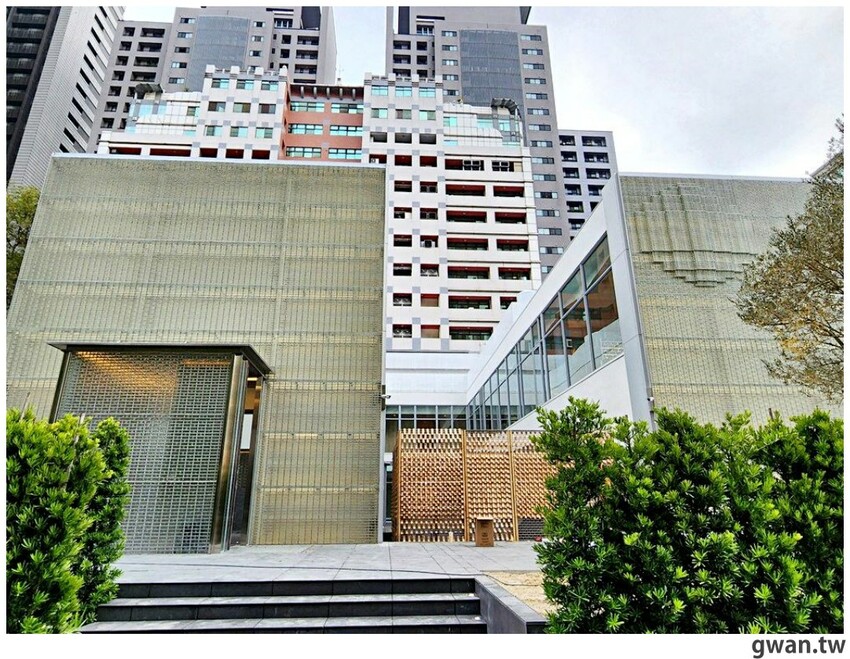 台中少見頂級超跑一字排開！過火祈福超熱鬧，還可以近距離合照