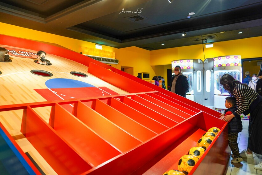 【宜蘭蘇澳│景點】歪歪球。2023宜蘭最新親子景點，12種球類創意遊戲，小孩大人都玩瘋，適合雨天備案