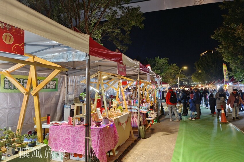 「2023新北燈會」兔來運轉360度旋轉主燈還會眨眼睛！早上熊猴森晚上逛燈會！