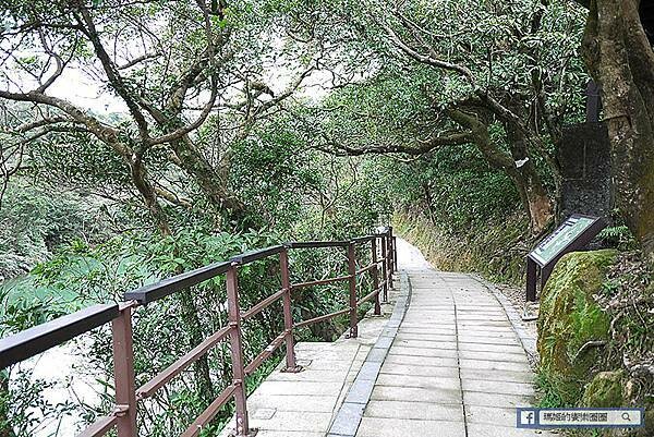 基隆一日遊行程推薦【北觀處掀風潮-聲漫數位藝術特展】湖海灣/情人湖/和平島地質公園-水路串聯遊基隆