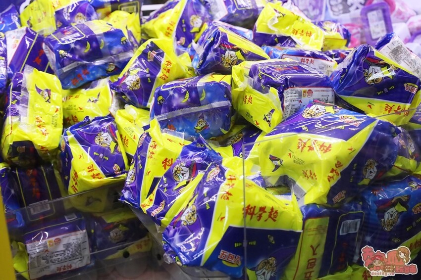 【台南娛樂】夾舖子遊樂園!復華夜市旁的24小時娃娃機店,讓你免費夾10次就是爽~ - 熱血玩台南。跳躍新世界