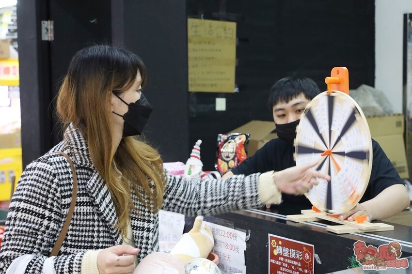 【台南娛樂】夾舖子遊樂園!復華夜市旁的24小時娃娃機店,讓你免費夾10次就是爽~ - 熱血玩台南。跳躍新世界