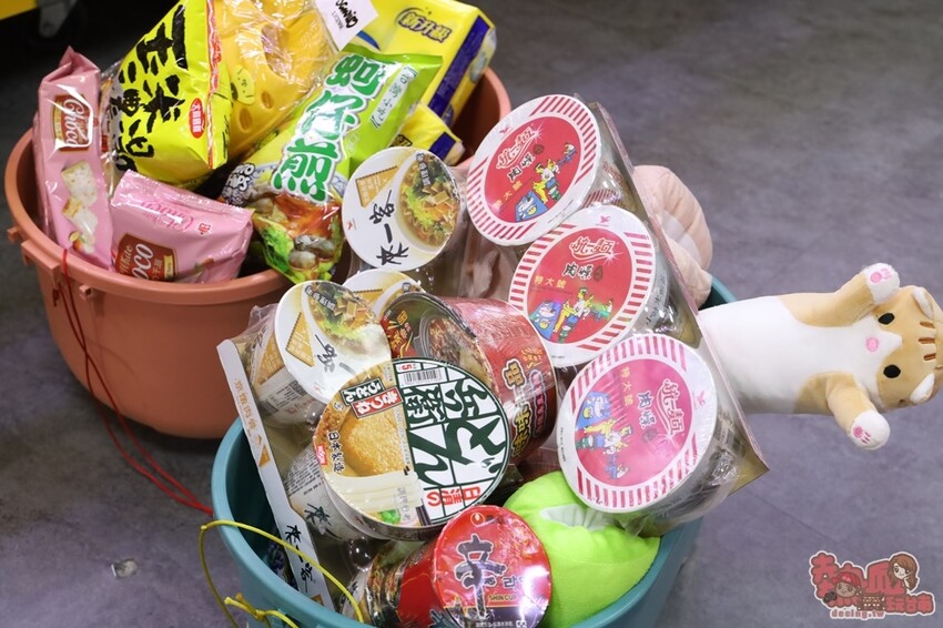 【台南娛樂】夾舖子遊樂園!復華夜市旁的24小時娃娃機店,讓你免費夾10次就是爽~ - 熱血玩台南。跳躍新世界