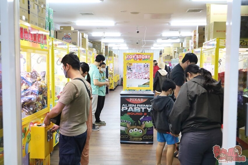 無檔板人氣爆棚好夾的娃娃機店，還有30元夾物金免費拿