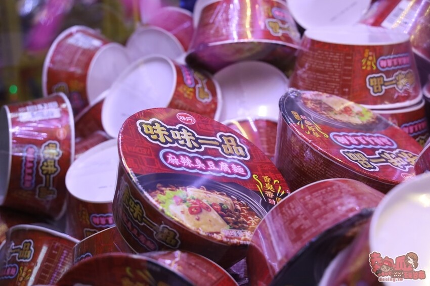 【台南娛樂】夾舖子遊樂園!復華夜市旁的24小時娃娃機店,讓你免費夾10次就是爽~ - 熱血玩台南。跳躍新世界