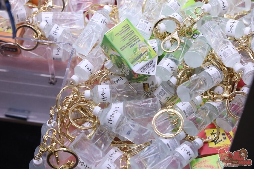 【台南娛樂】夾舖子遊樂園!復華夜市旁的24小時娃娃機店,讓你免費夾10次就是爽~ - 熱血玩台南。跳躍新世界