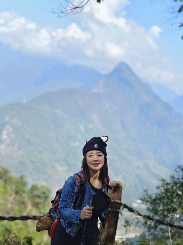 27655.jpg - 【台中.谷關】初次挑戰谷關七雄之一老六白毛山。山頂展望很棒。攜帶辛巴上山 27655.jpg - 【台中.谷關】初次挑戰谷關七雄之一老六白毛山。山頂展望很棒。攜帶辛巴上山