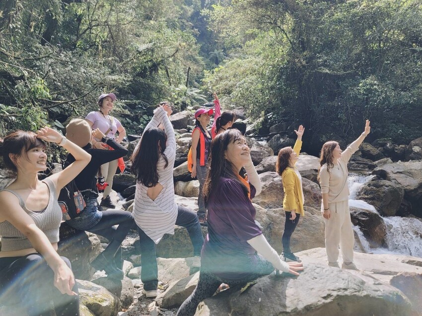 31446.jpg - 【宜蘭】松羅國家步道。平緩好走森林感十足。蕨類植物超級多像隧道的場景超好拍