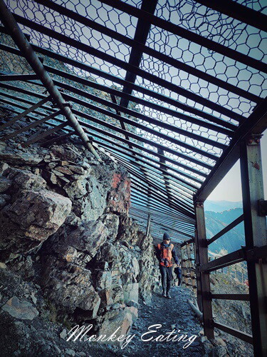 【玉山主峰單攻】一日單攻台灣最高峰，新手百岳攻略行前準備，申請、交通、裝備 - 貪吃猴的幻想