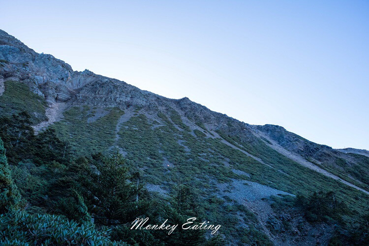 【玉山主峰單攻】一日單攻台灣最高峰，新手百岳攻略行前準備，申請、交通、裝備 - 貪吃猴的幻想