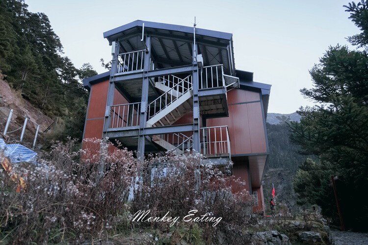 【玉山主峰單攻】一日單攻台灣最高峰，新手百岳攻略行前準備，申請、交通、裝備 - 貪吃猴的幻想