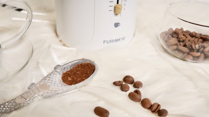 [開箱] 日本富力森電動咖啡磨豆機 使用心得｜10秒快速輕鬆磨咖啡豆！