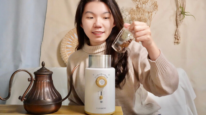 [開箱] 日本富力森電動咖啡磨豆機 使用心得｜10秒快速輕鬆磨咖啡豆！