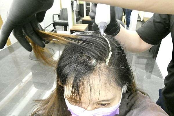 板橋府中染髮推薦/居髮廊-板橋店/阿丹設計師親自打造Jessica質感髮色/修剪瀏海/網美質感光澤秀髮
