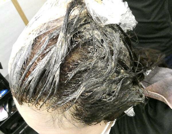 板橋府中染髮推薦/居髮廊-板橋店/阿丹設計師親自打造Jessica質感髮色/修剪瀏海/網美質感光澤秀髮