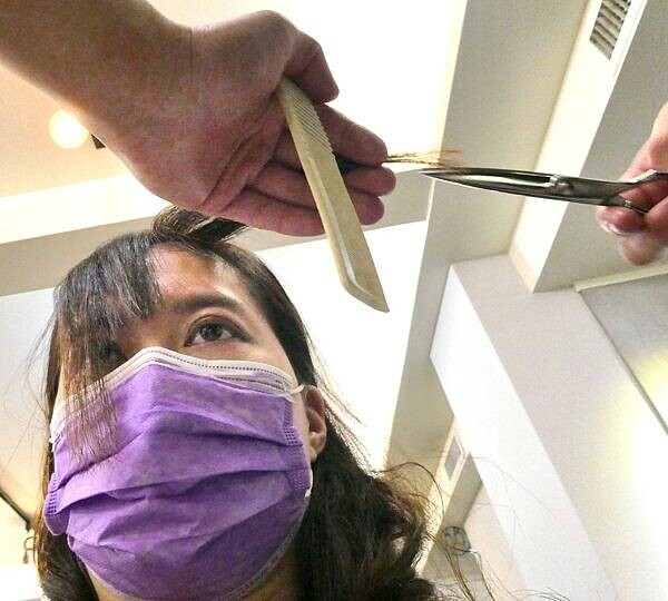 板橋府中染髮推薦/居髮廊-板橋店/阿丹設計師親自打造Jessica質感髮色/修剪瀏海/網美質感光澤秀髮