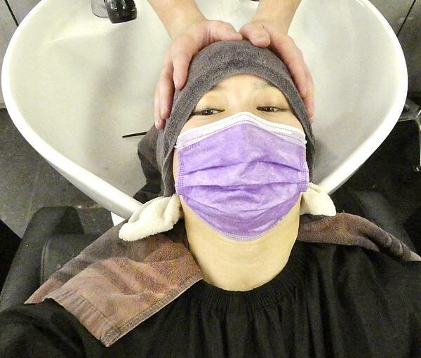 板橋府中染髮推薦/居髮廊-板橋店/阿丹設計師親自打造Jessica質感髮色/修剪瀏海/網美質感光澤秀髮