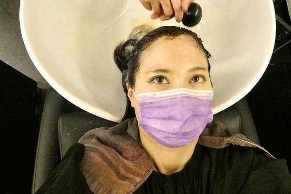 板橋府中染髮推薦/居髮廊-板橋店/阿丹設計師親自打造Jessica質感髮色/修剪瀏海/網美質感光澤秀髮