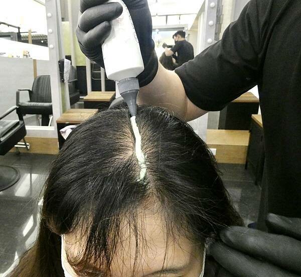 板橋府中染髮推薦/居髮廊-板橋店/阿丹設計師親自打造Jessica質感髮色/修剪瀏海/網美質感光澤秀髮