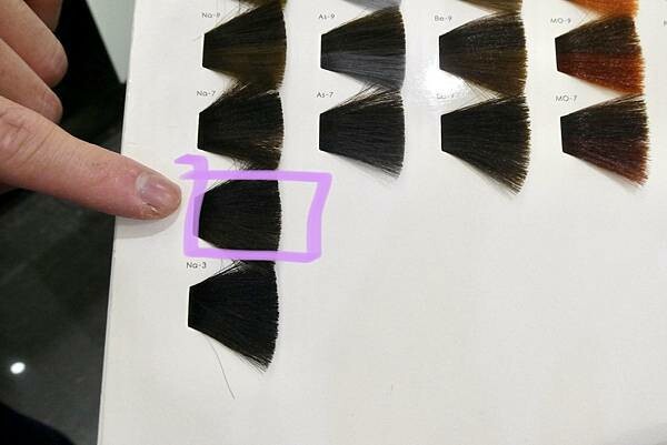 板橋府中染髮推薦/居髮廊-板橋店/阿丹設計師親自打造Jessica質感髮色/修剪瀏海/網美質感光澤秀髮