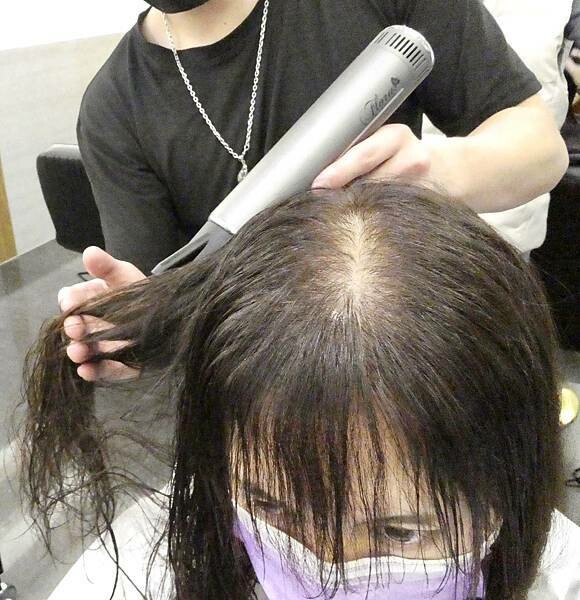 板橋府中染髮推薦/居髮廊-板橋店/阿丹設計師親自打造Jessica質感髮色/修剪瀏海/網美質感光澤秀髮