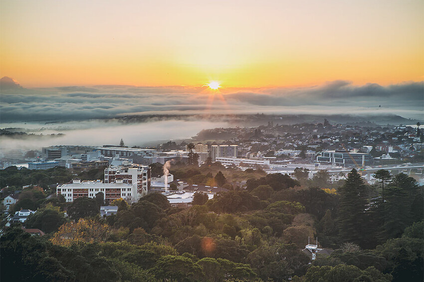 紐西蘭自由行 | 奧克蘭精選 Top 10 必走景點推薦 | 日出、夕陽、山景、海景、市景一次囊括！