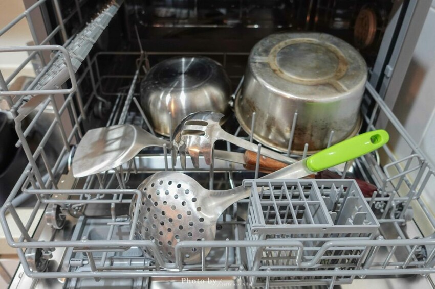 【質感家電】HERAN禾聯HDW-06BT010洗碗機，獨立熱風烘乾、UV殺菌燈、360度雙噴洗臂 ，洗碗＋烘碗＋碗櫥！