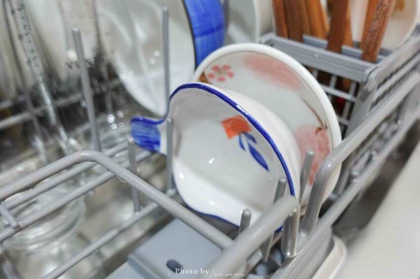 【質感家電】HERAN禾聯HDW-06BT010洗碗機，獨立熱風烘乾、UV殺菌燈、360度雙噴洗臂 ，洗碗＋烘碗＋碗櫥！