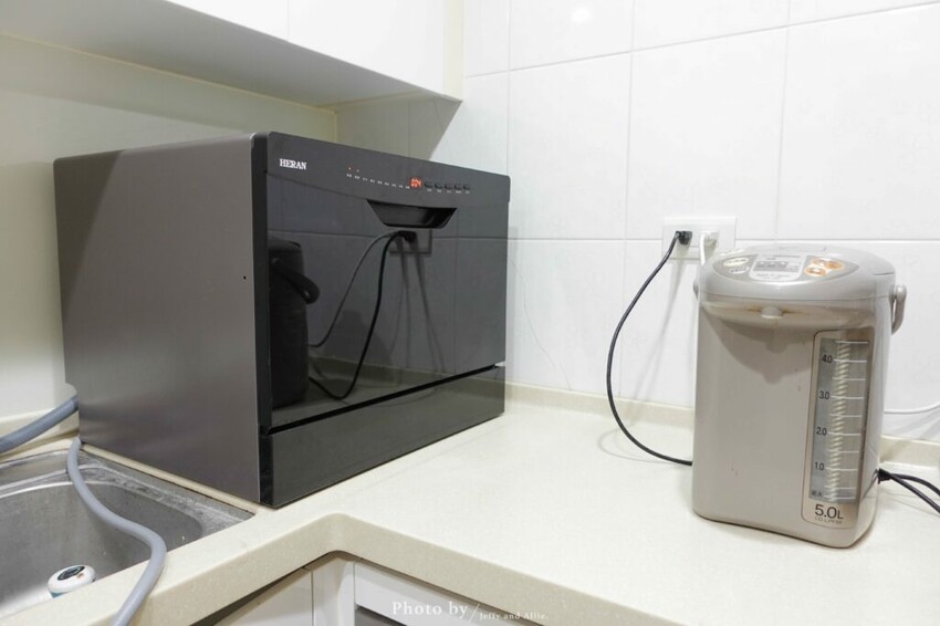 【質感家電】HERAN禾聯HDW-06BT010洗碗機，獨立熱風烘乾、UV殺菌燈、360度雙噴洗臂 ，洗碗＋烘碗＋碗櫥！