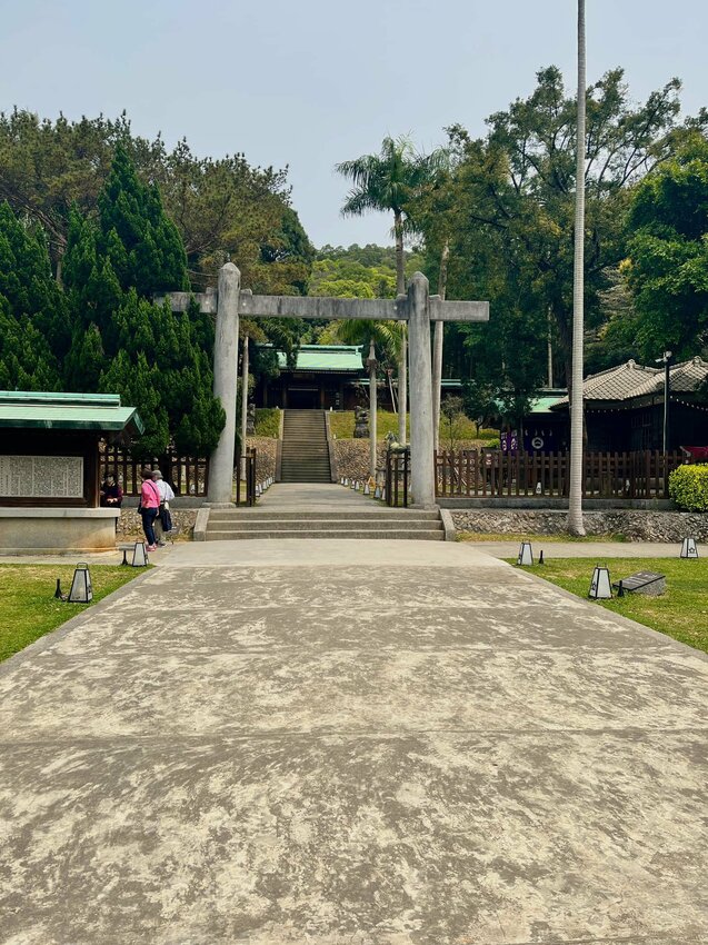 桃園忠烈祠暨神社文化園區-平日輕鬆遊.祈福(免門票，可帶狗，絕美風鈴祈福廊附影片）