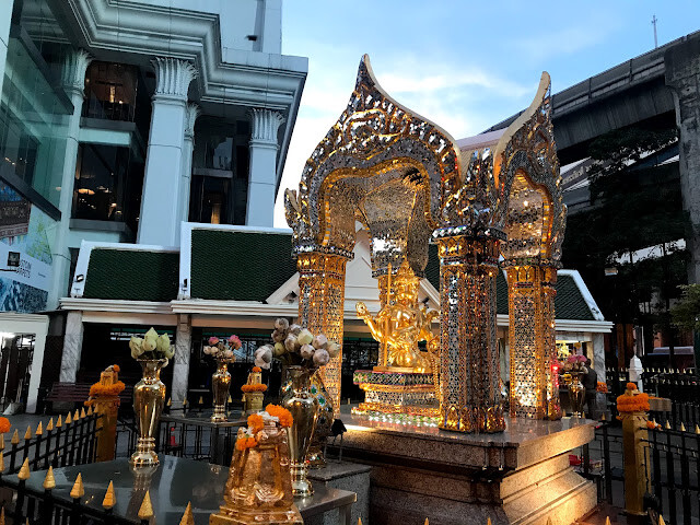 三天兩夜曼谷快閃遊-(一)廊曼機場7-11超商美食、大清早膜拜四面佛