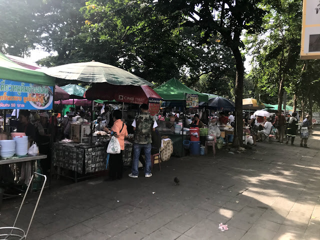 三天兩夜曼谷快閃遊-(一)廊曼機場7-11超商美食、大清早膜拜四面佛