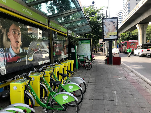 三天兩夜曼谷快閃遊-(一)廊曼機場7-11超商美食、大清早膜拜四面佛