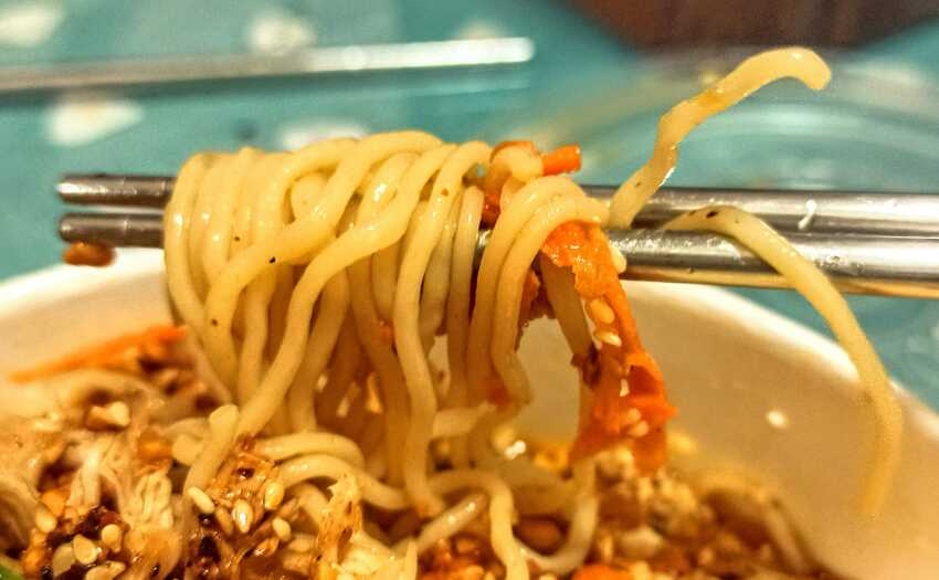 食記 - 高雄 前鎮區 靖灣雲南涼麵