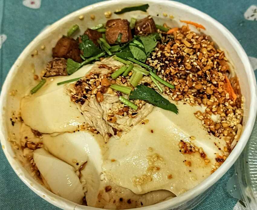 食記 - 高雄 前鎮區 靖灣雲南涼麵