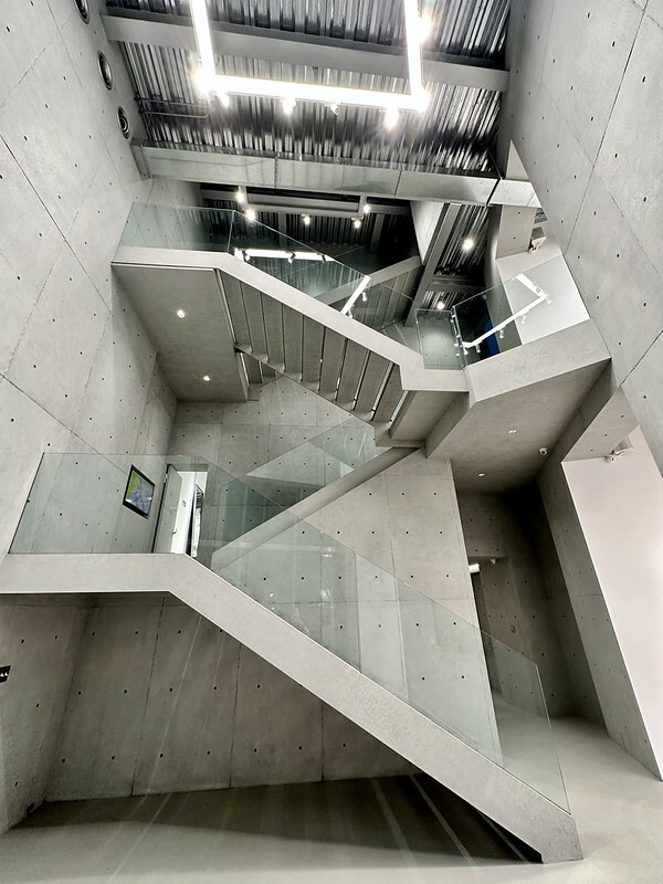 【台灣，台北市，大安區】台北越來越曼谷，意外路過神秘的展覽空間「DOPENESS ART LAＢ」；巧遇波蘭藝術家 MAGDA KI