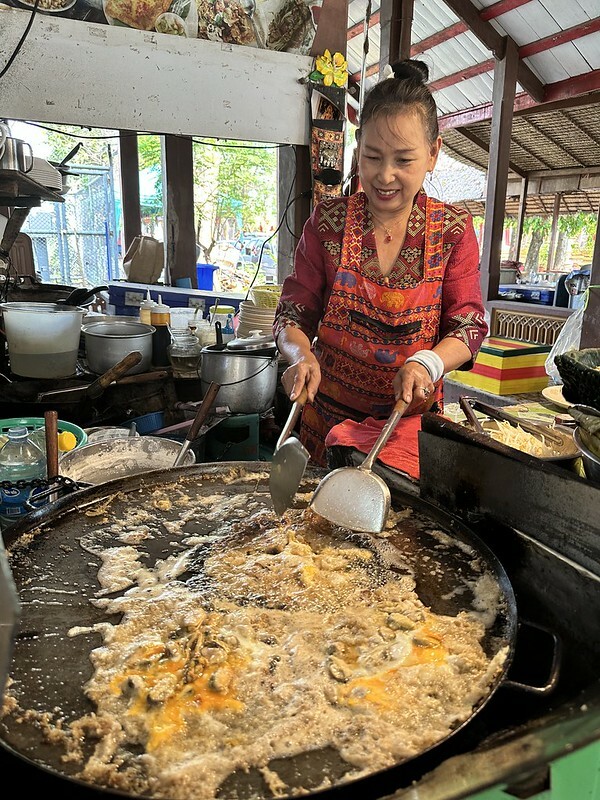 【亞洲，泰國，曼谷】 BMA Feeder electric bus，一次可玩曼谷的四個水上市場；週末限定免費電動巴士帶你玩大林江水上市場(Taling Chan)空叻瑪榮水上市場(Khlong La