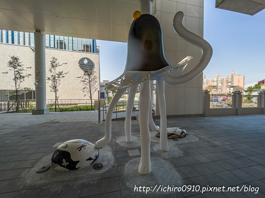 【新北景點】安坑輕軌通車‧路線圖‧票價表‧裝置藝術│十四張‧新和國小‧陽光運動公園‧安康‧景文科大‧耕莘安康