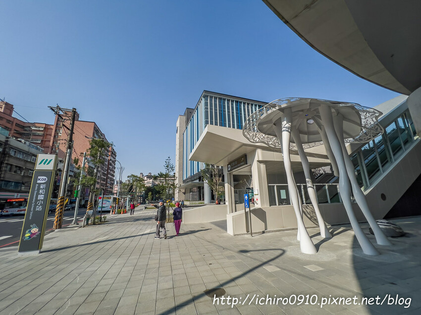 【新北景點】安坑輕軌通車‧路線圖‧票價表‧裝置藝術│十四張‧新和國小‧陽光運動公園‧安康‧景文科大‧耕莘安康