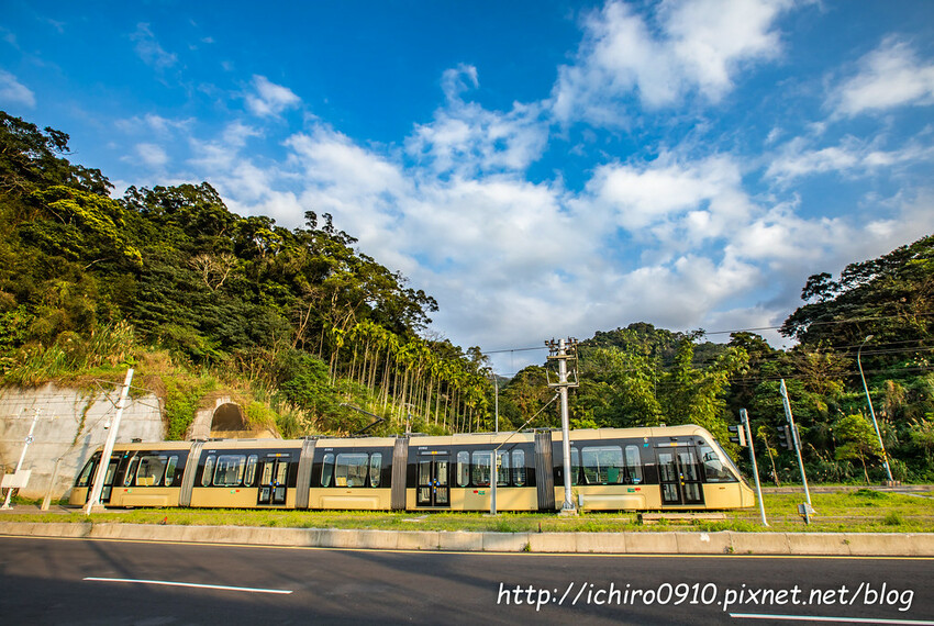 【新北景點】安坑輕軌通車‧路線圖‧票價表‧裝置藝術│十四張‧新和國小‧陽光運動公園‧安康‧景文科大‧耕莘安康