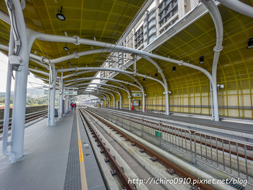 【新北景點】安坑輕軌通車‧路線圖‧票價表‧裝置藝術│十四張‧新和國小‧陽光運動公園‧安康‧景文科大‧耕莘安康