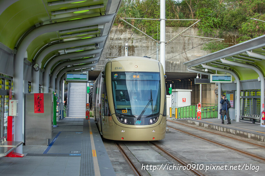 【新北景點】安坑輕軌通車‧路線圖‧票價表‧裝置藝術│十四張‧新和國小‧陽光運動公園‧安康‧景文科大‧耕莘安康