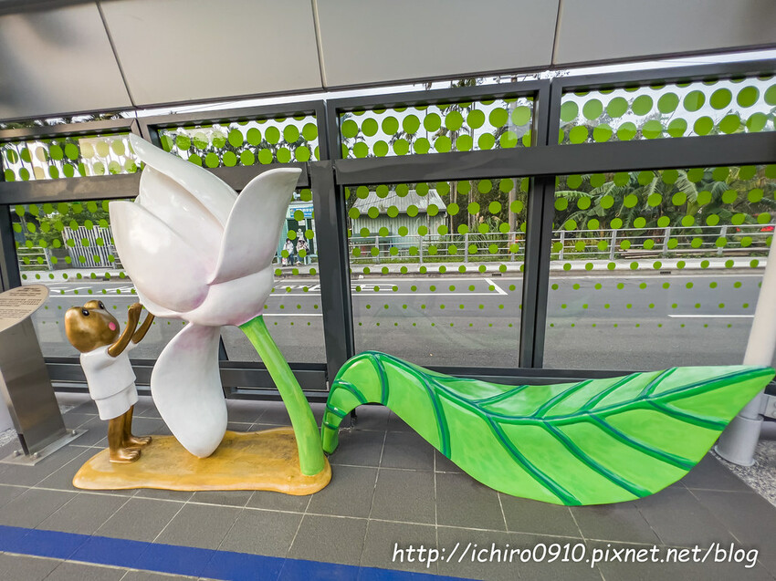 【新北景點】安坑輕軌通車‧路線圖‧票價表‧裝置藝術│十四張‧新和國小‧陽光運動公園‧安康‧景文科大‧耕莘安康